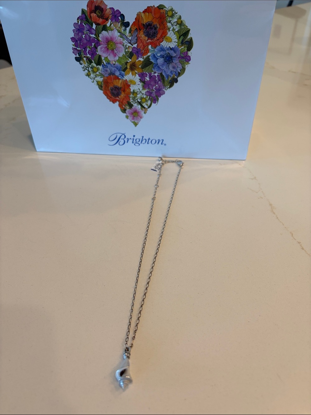 NWT Brighton delicately sculpted Shell 20in Drop Necklace, Beautiful.